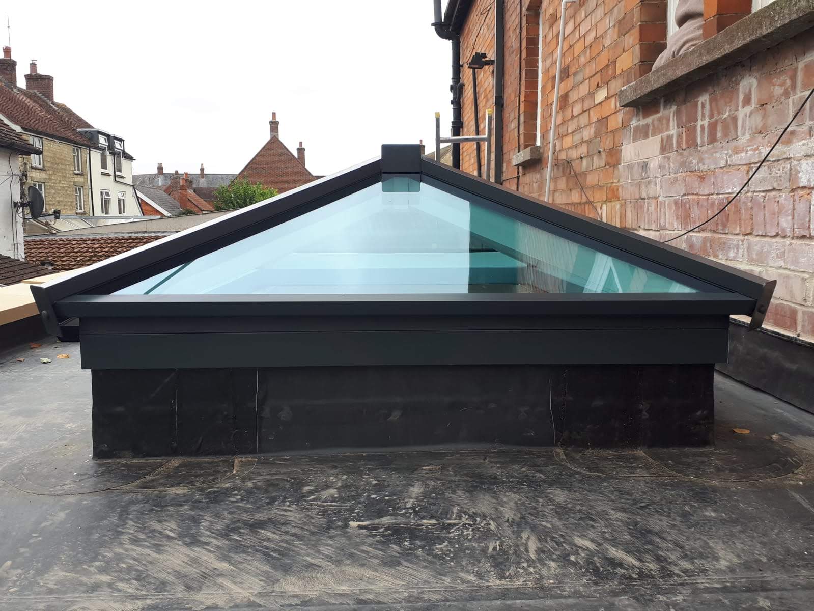 Front image of a roof skylight design.