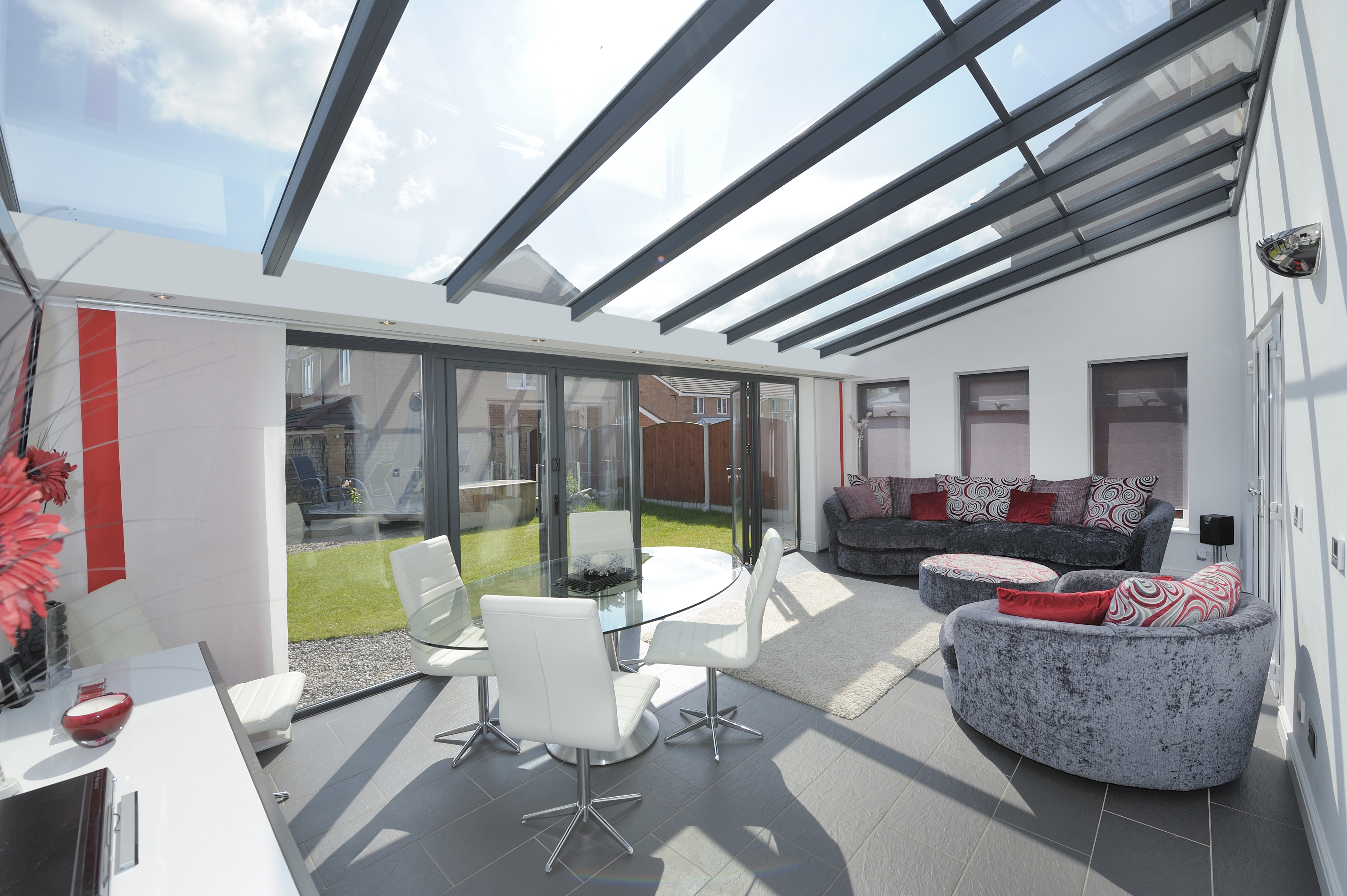 Modern and immaculate Livin room conservatory example.